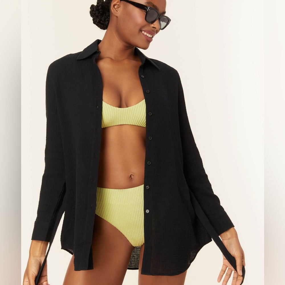 NWT- ANDIE Swim The Corvo Button Up Cover Up in Black